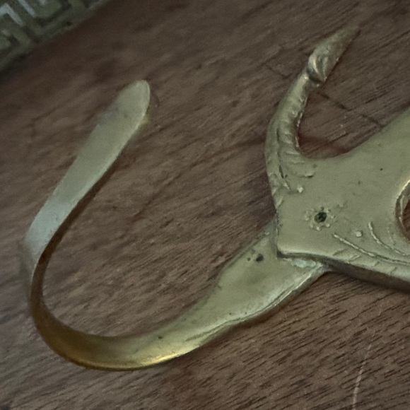 Elegant Vintage Brass Anchor Wall Hook - Picture 3 of 4